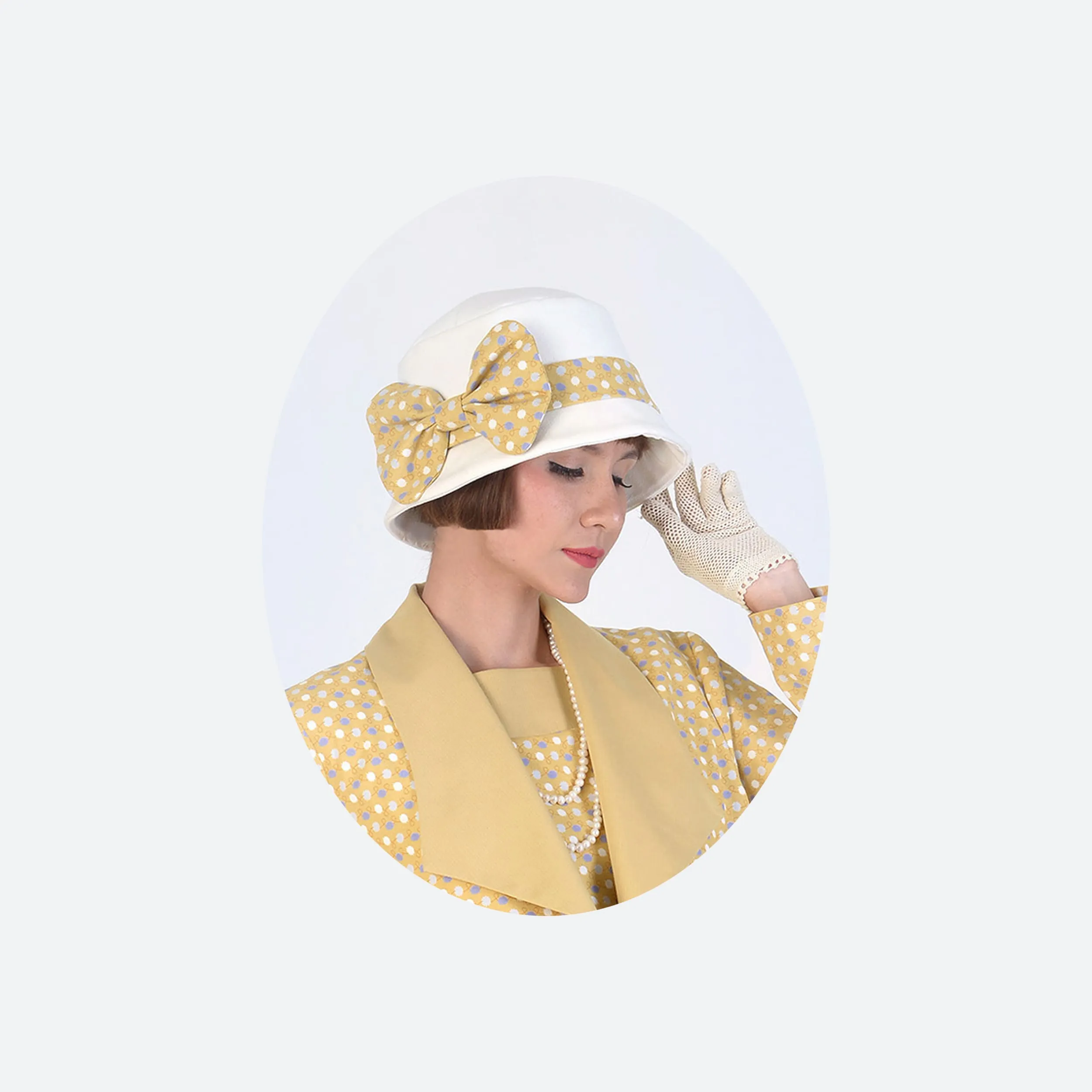 1920s summer party hat in light mustard and off-white cotton