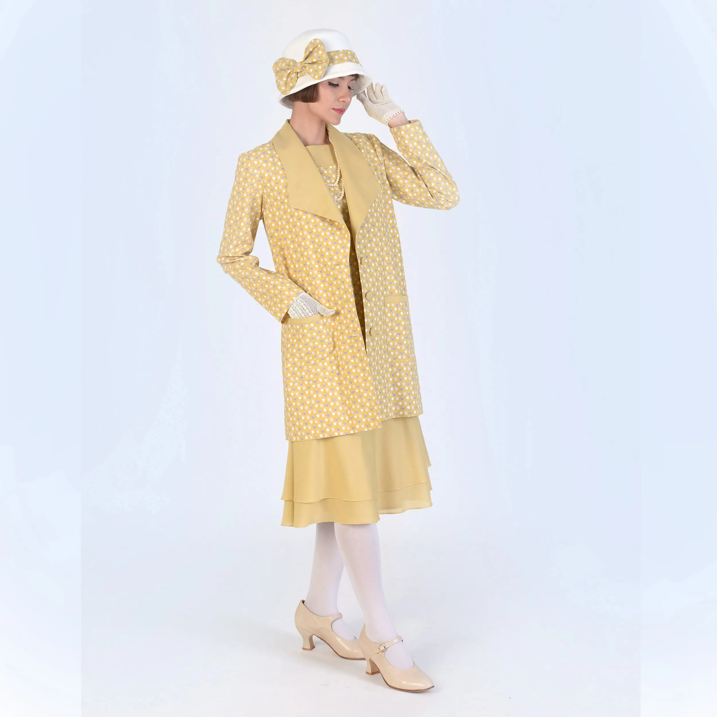 1920s summer party hat in light mustard and off-white cotton