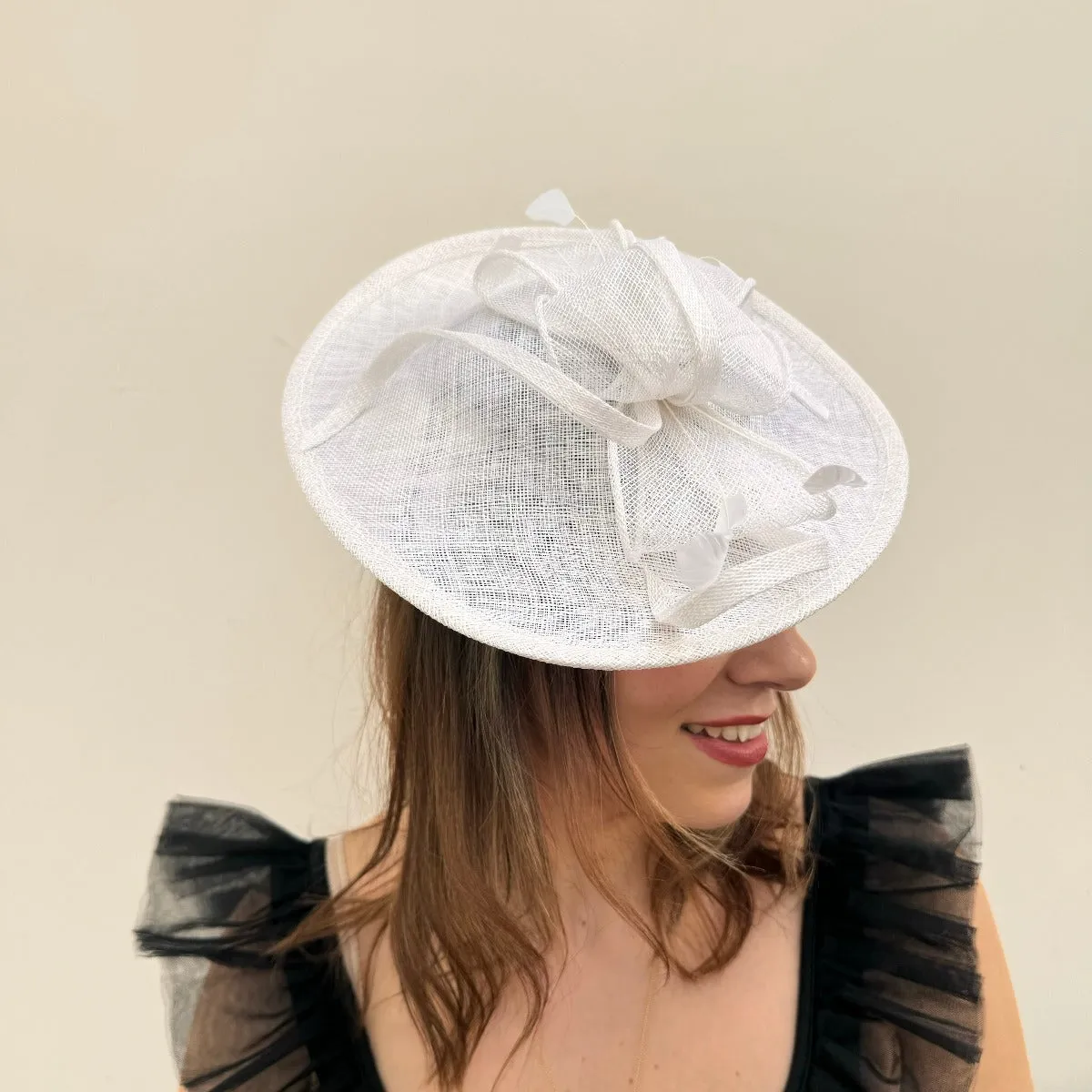 Max and Ellie AD1 Hatinator Disc in Ivory and White