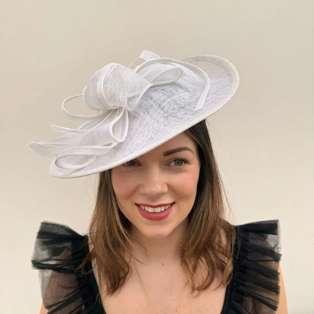 Max and Ellie AD1 Hatinator Disc in Ivory and White