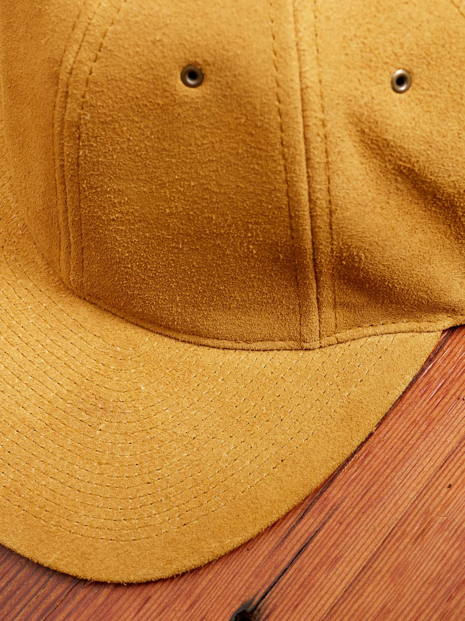 Suede Cap in Camel