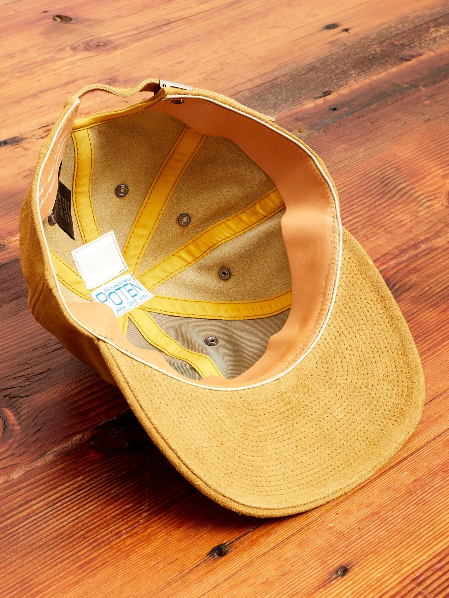 Suede Cap in Camel